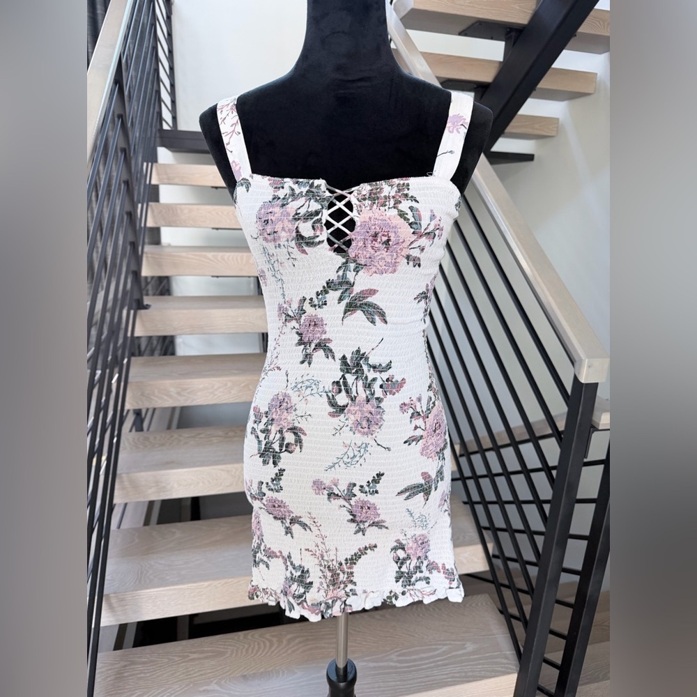 New Floral Print White Dress size XS/S